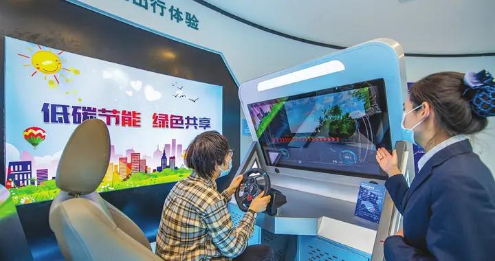 科技融入生活，便利与挑战并存